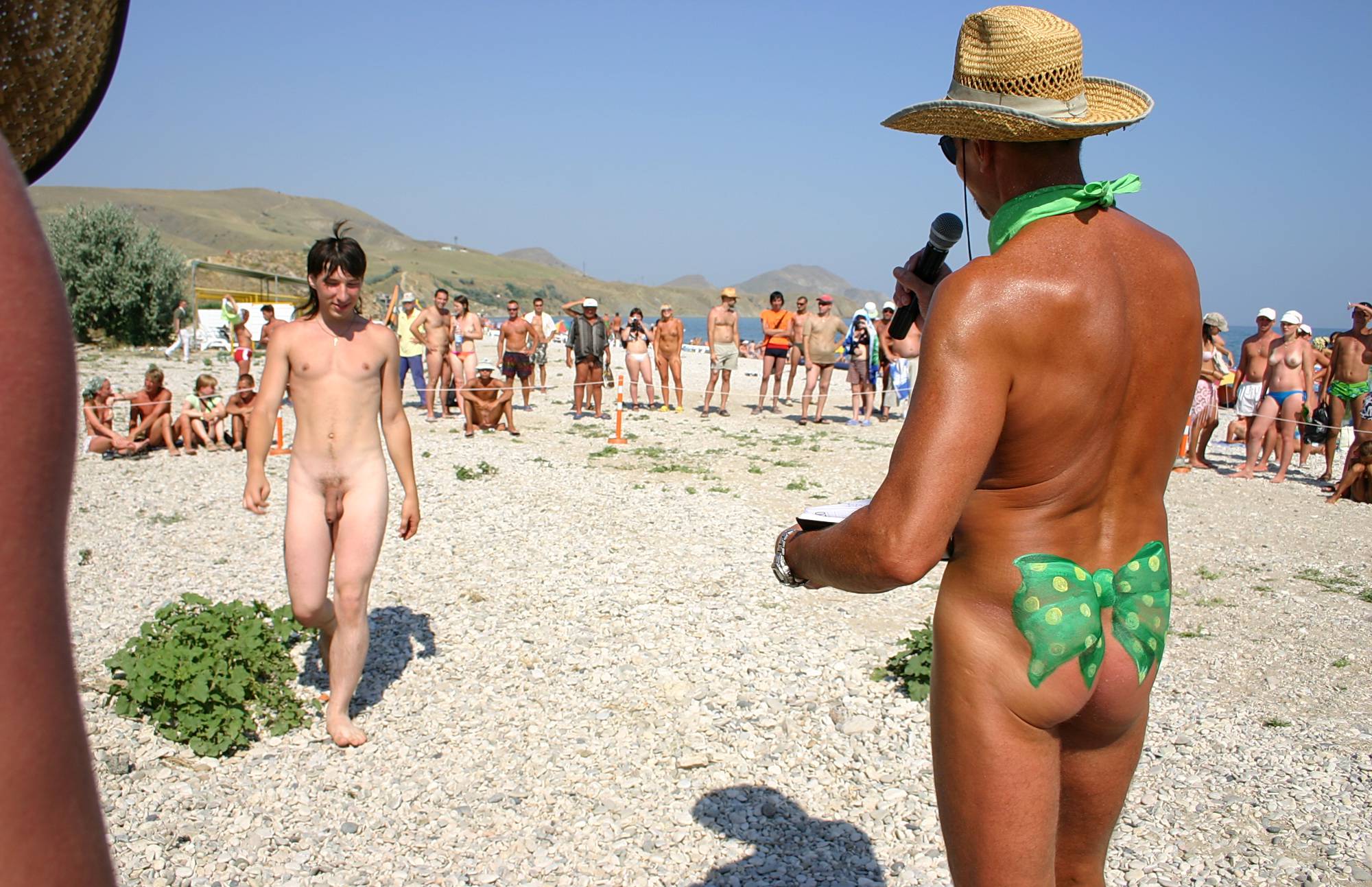 Karaoke Nudist Singers - 2