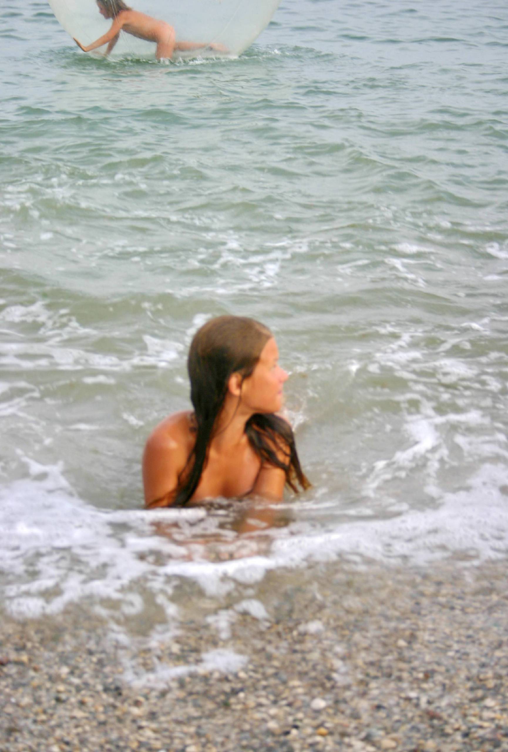 Low Splashes in the Wave - 2