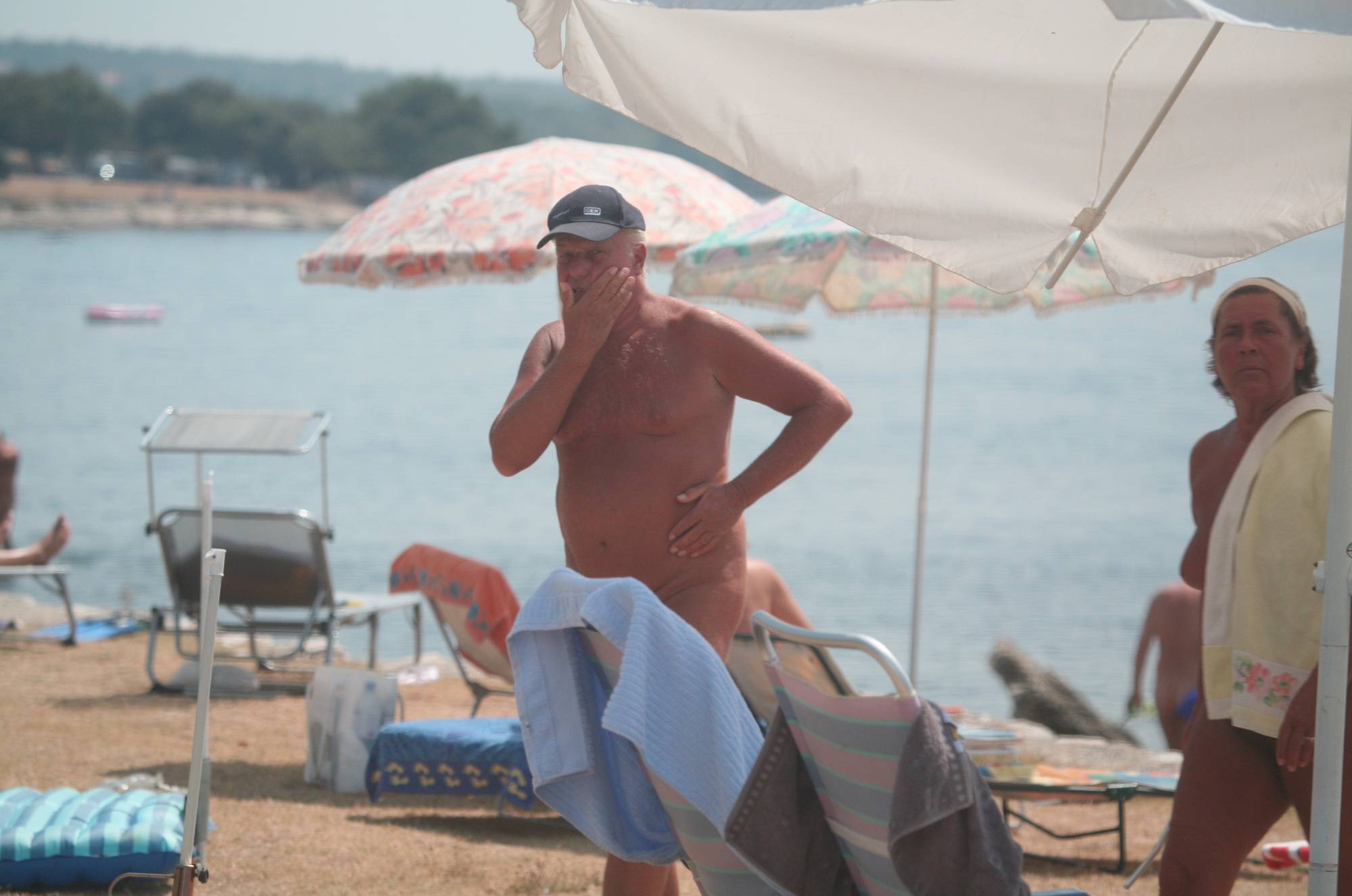 Nuda FKK Beachline Front - 1