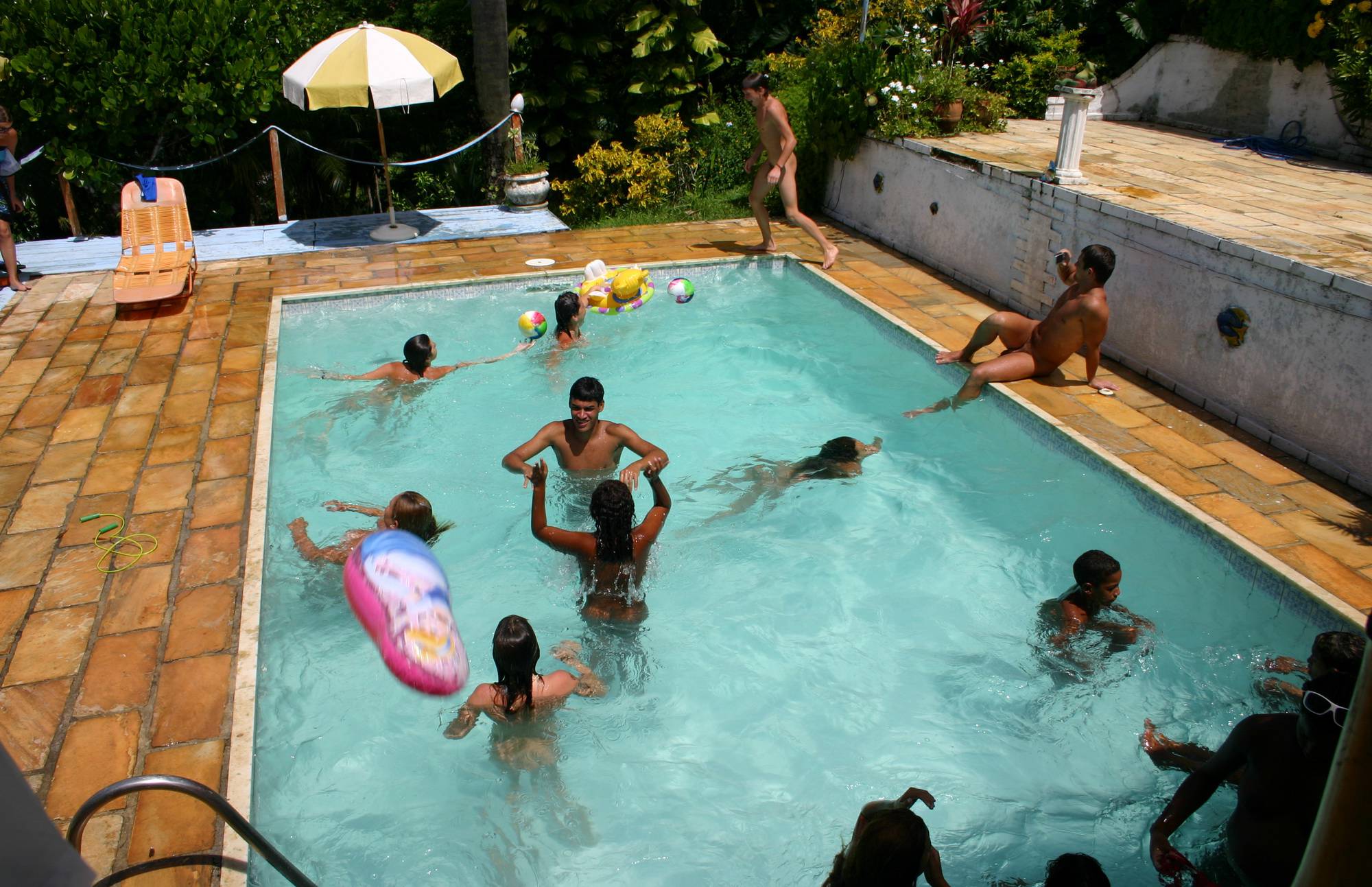 Brazilian Pool Group Shots - 1