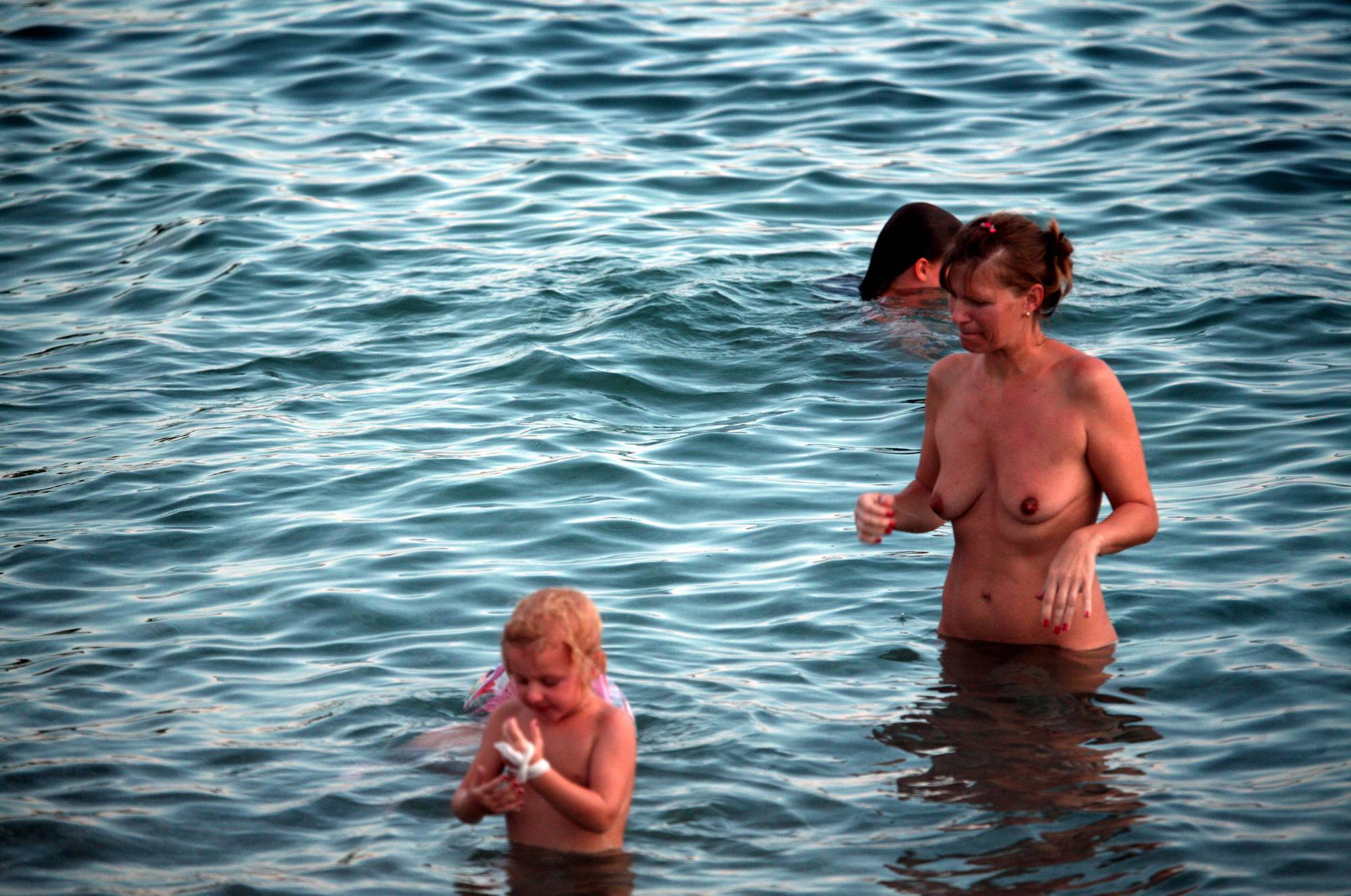 Purenudism Pics Family Naturist Skinny Dip - 1