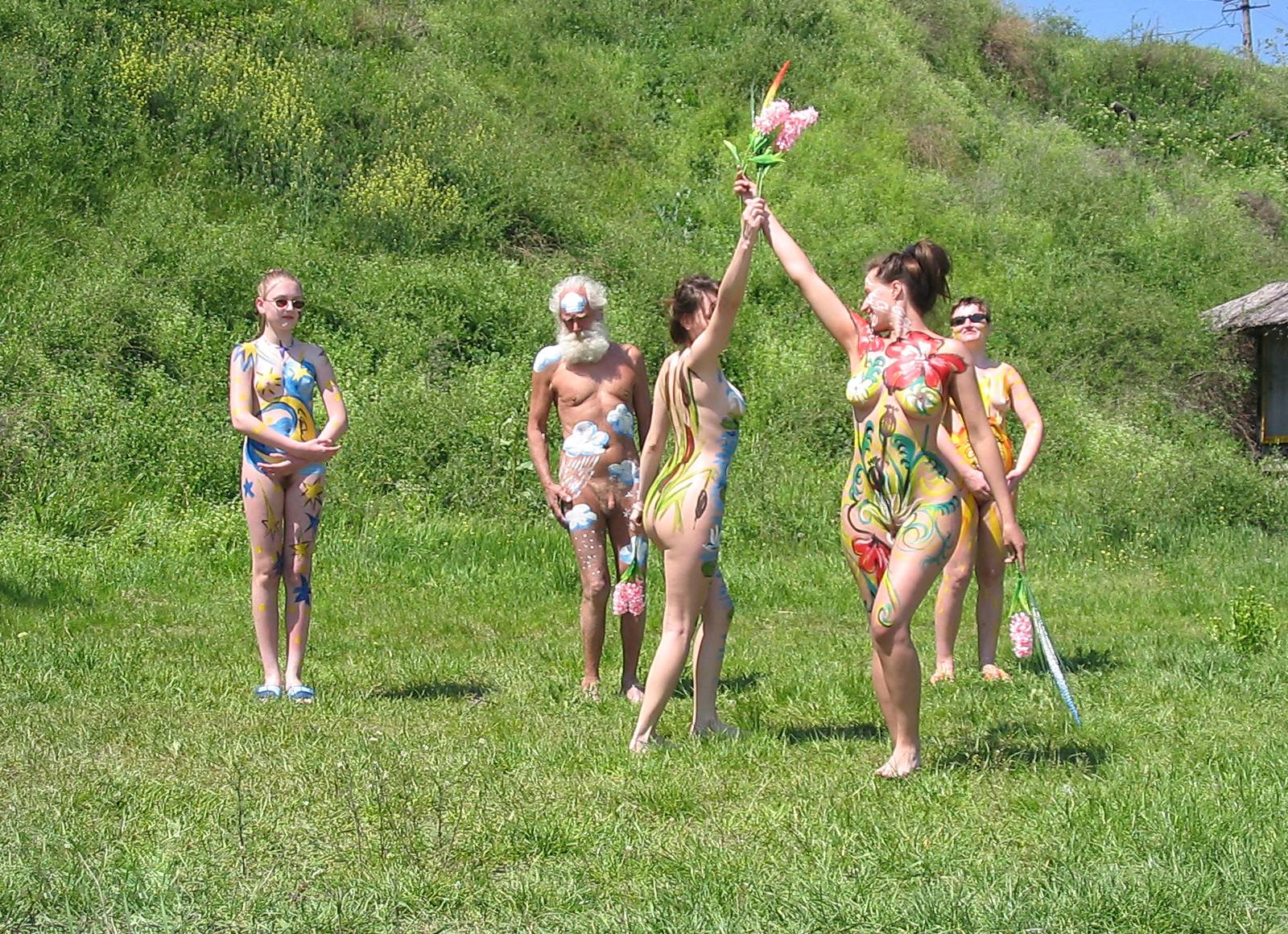 Purenudism Pics Grassy Hill Performances - 1