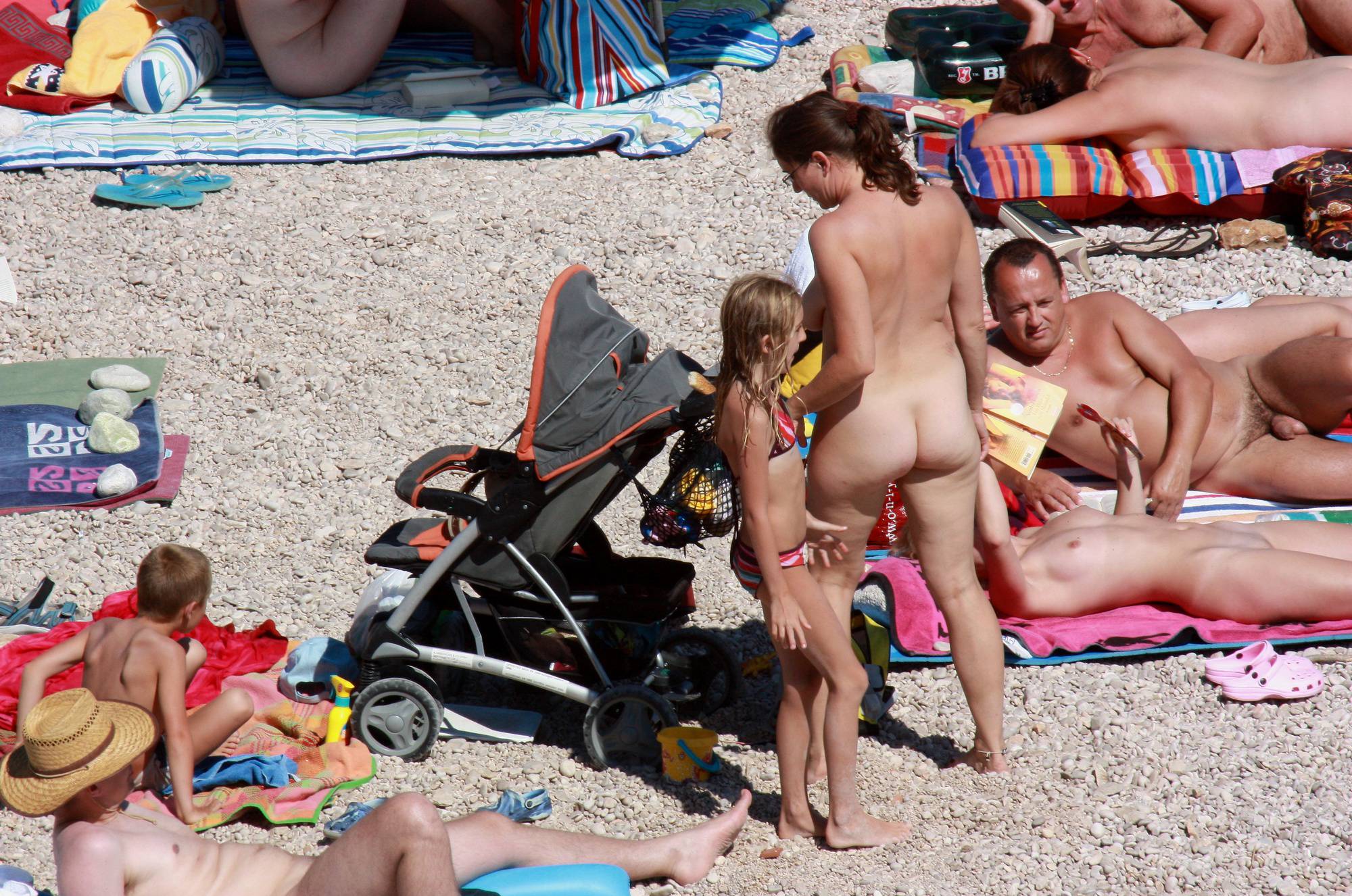 Purenudism Pics Naturist Family Overlook - 2