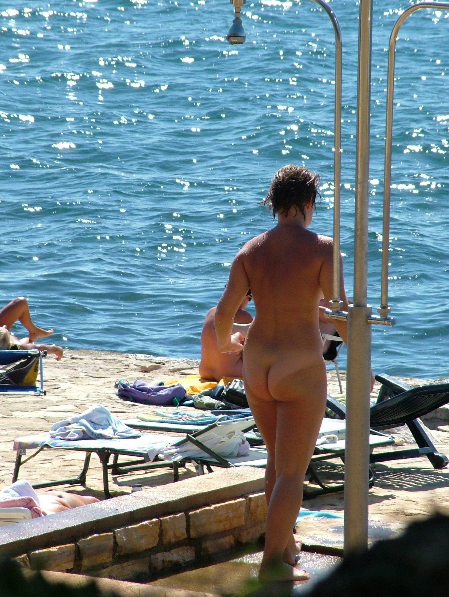 Purenudism Pics Naturist Island Showerline - 1