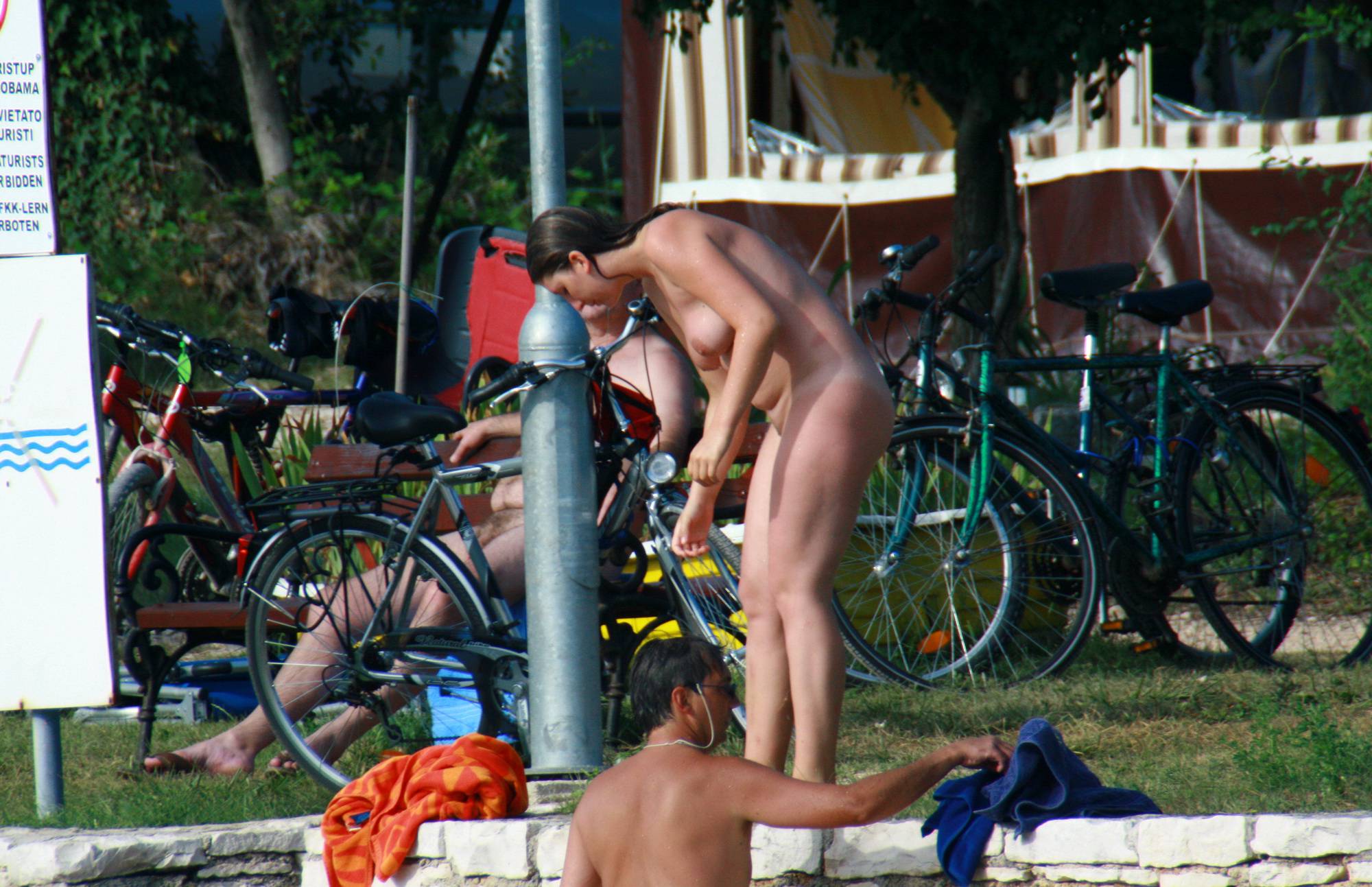 Nude Duet Group Shower - 2