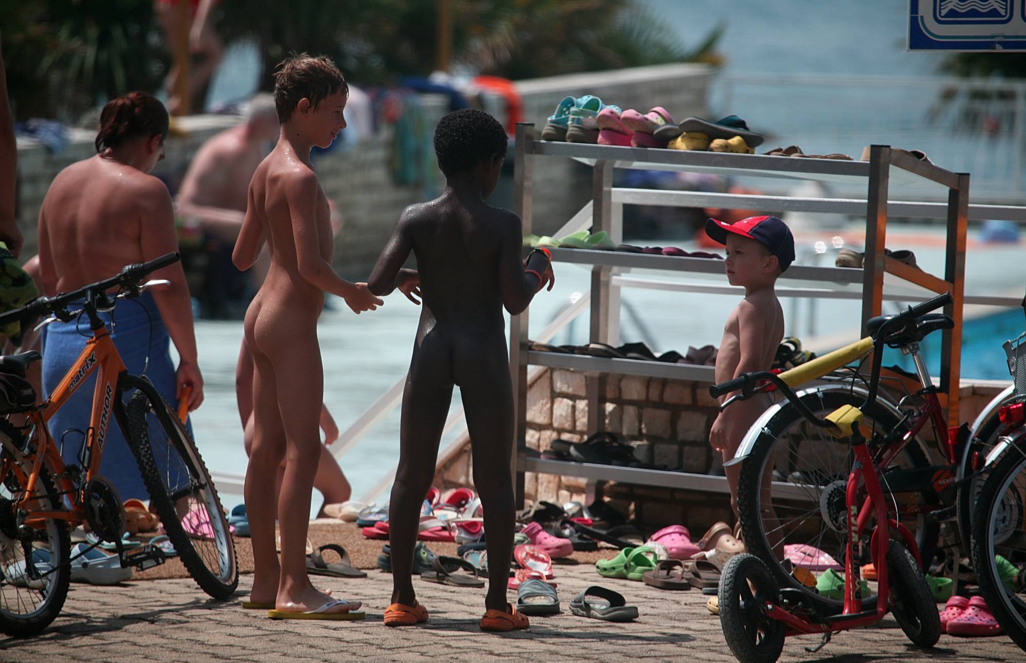 Nudes Come in All Races - 1