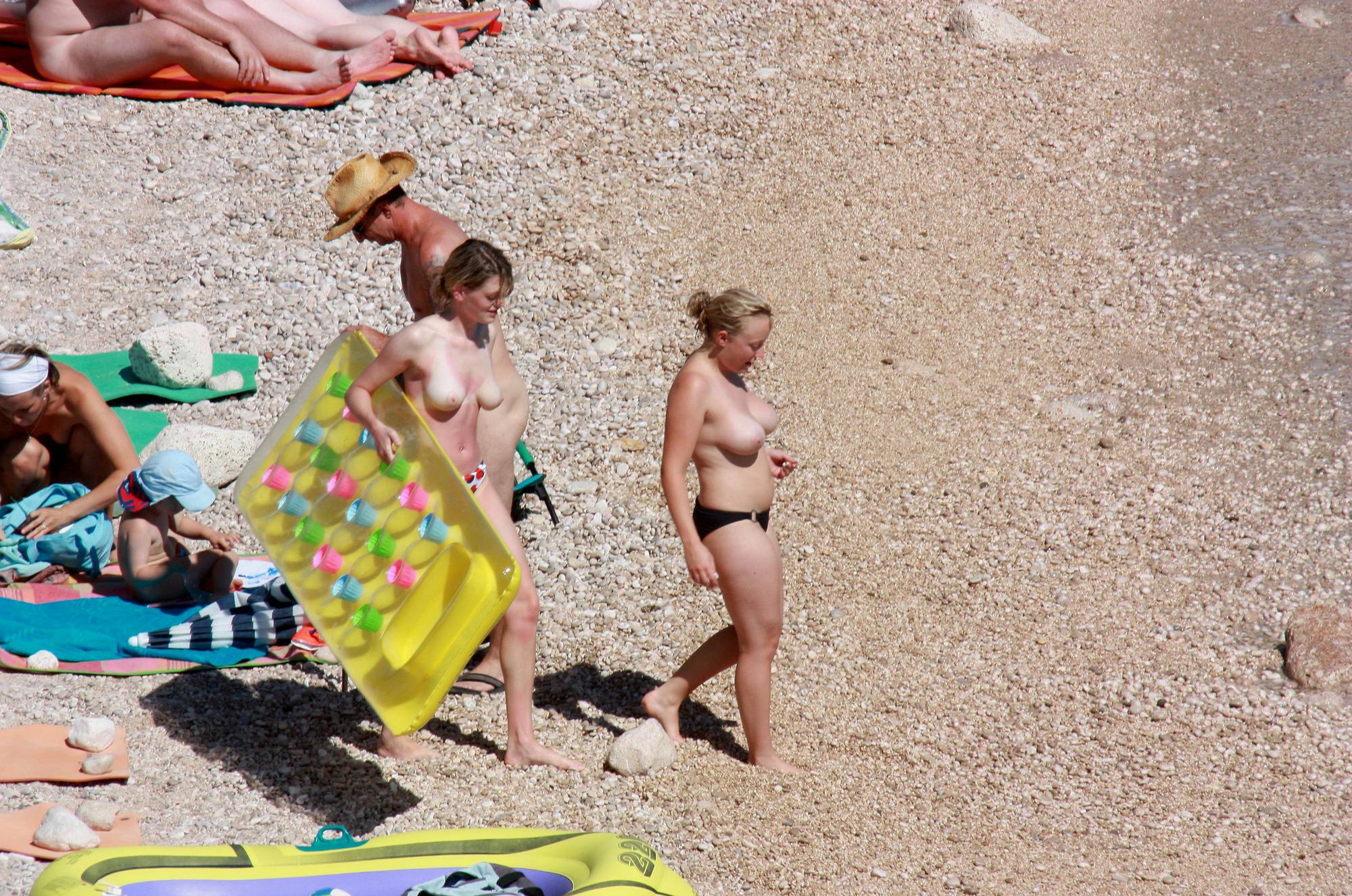 Nudist Yellow Beach Girls - 1