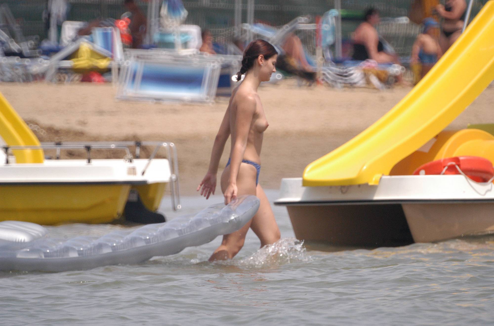 Purenudism Pics Ula FKK Water Floatables - 2