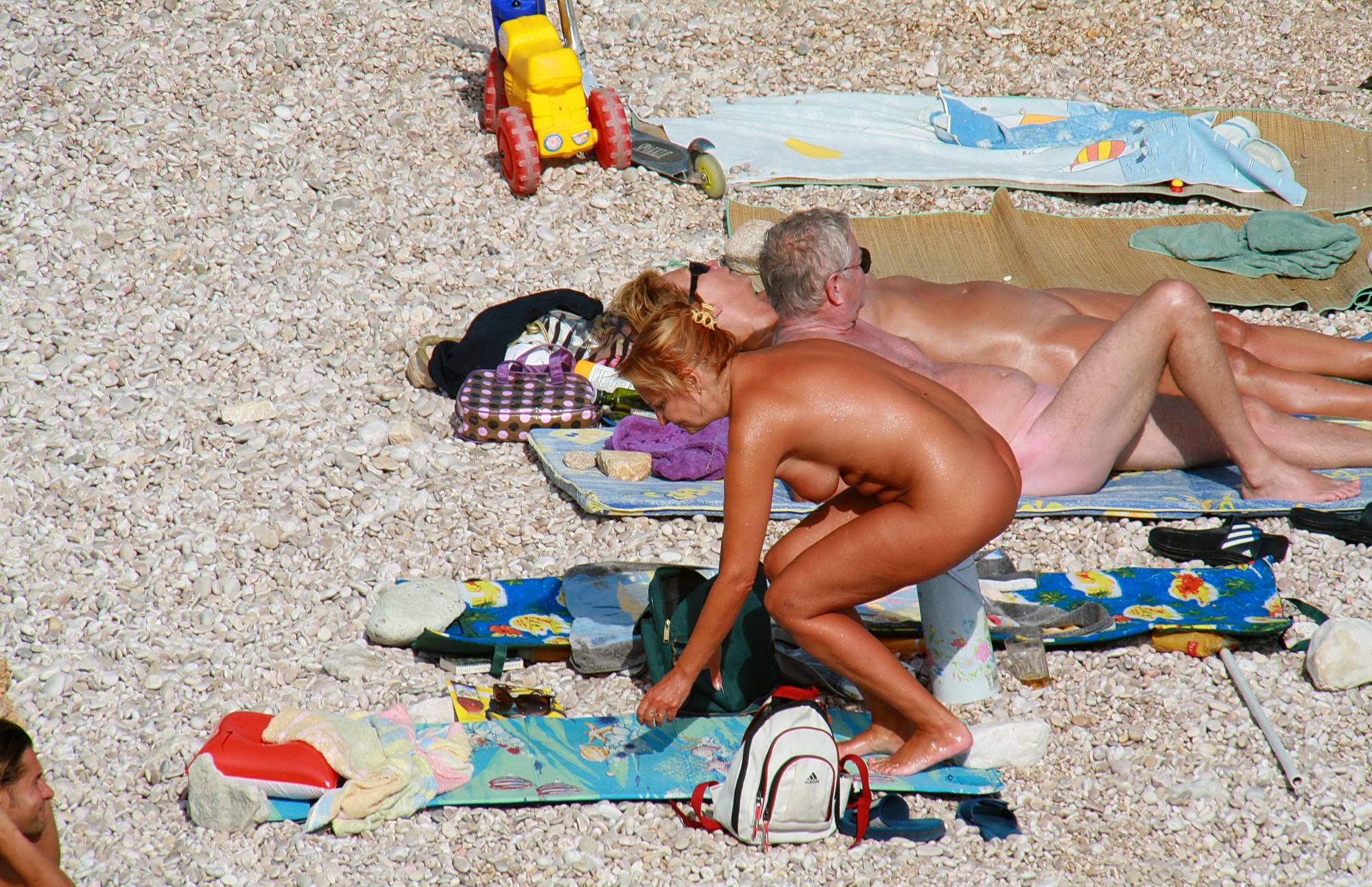 Warm Sun Bathing Time - 2