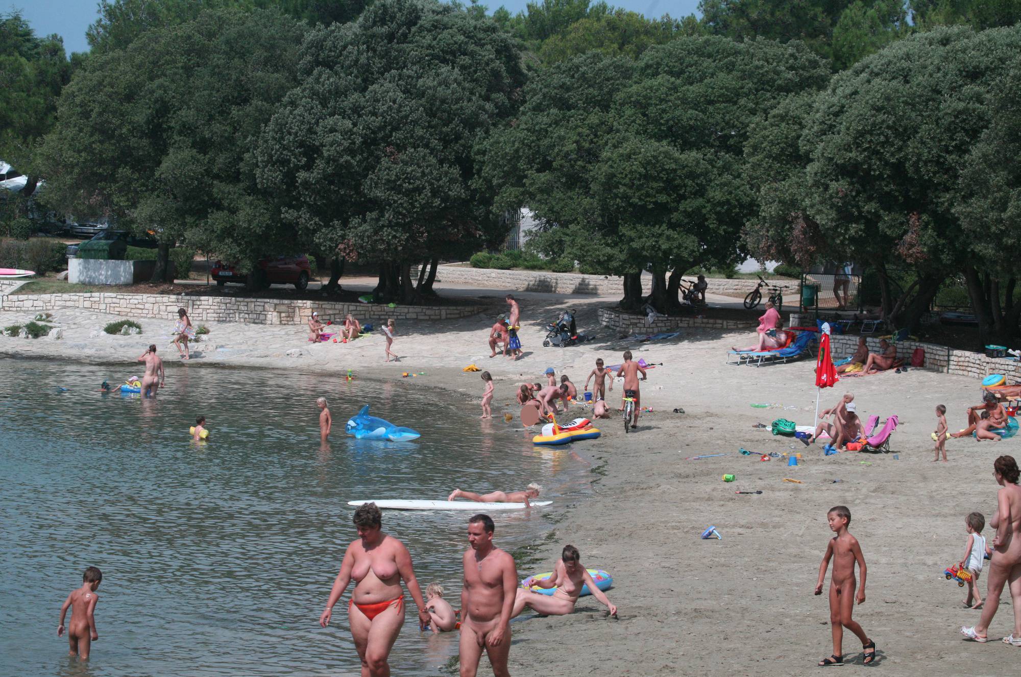 Wide-Pass Beach Display - 2